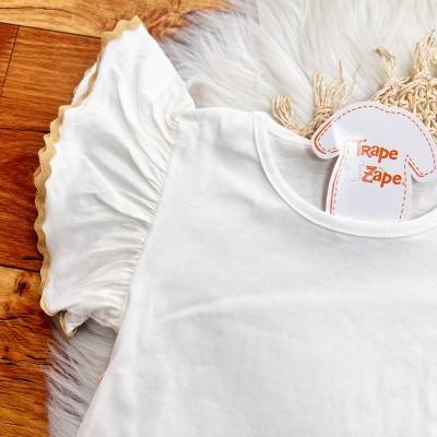 Conj. Blusa com Coração Dourado e Short Saia - Off White e Areia